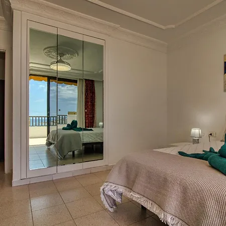 Apartment Penthouse Sea View Jacuzzy Terrace & Pool