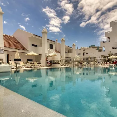 Penthouse Sea View Jacuzzy Terrace & Pool Apartment *